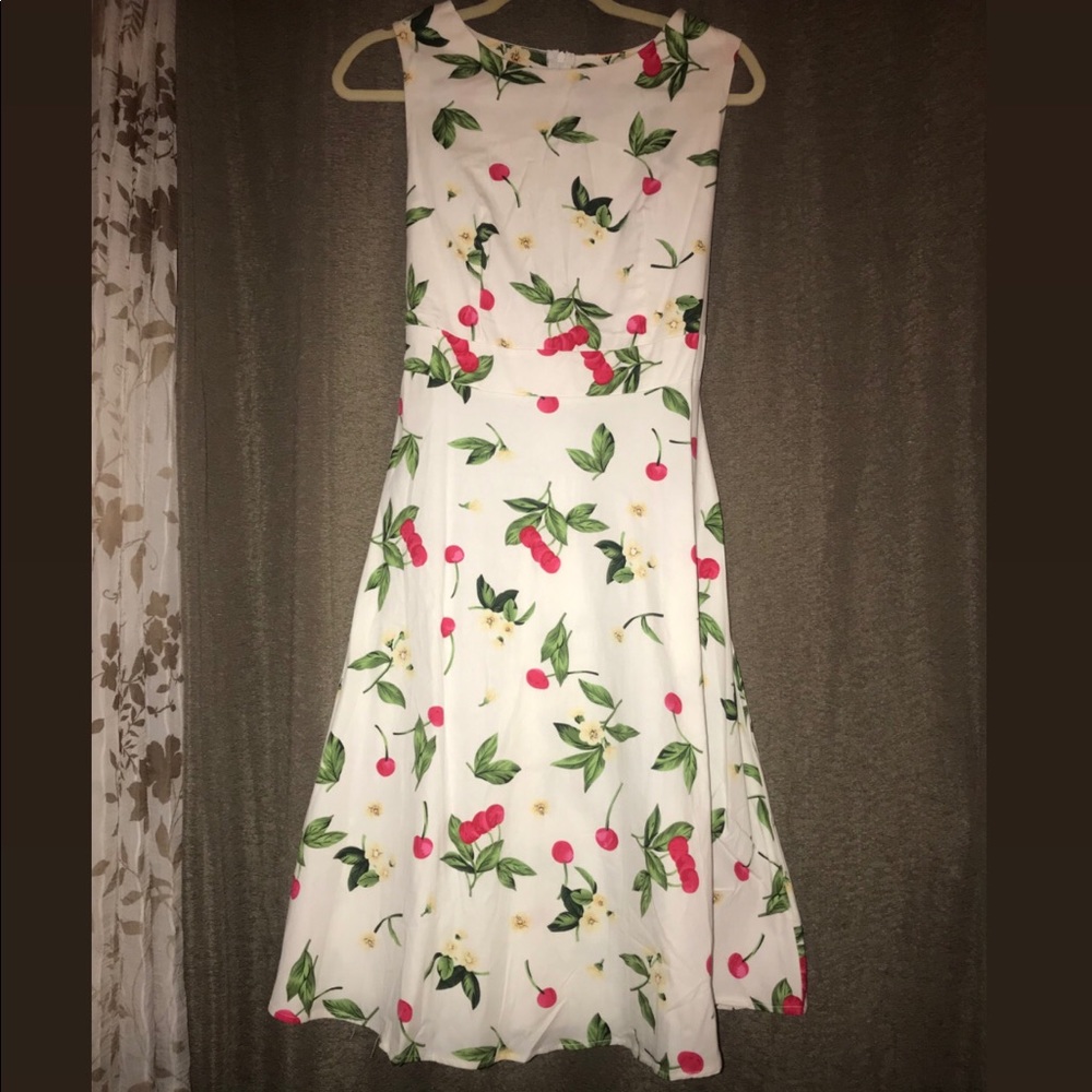✨SOLD✨NWT Vintage Style Midi Fit and Flare Dress